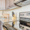 Отель Sosuite 1BR Penthouse w W D Gym On-site Bar, фото 10