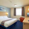 Отель Travelodge Stonehouse, фото 2