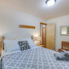 Отель 61MBR - Hot Tub - Wi-Fi - Pets Ok - Sleeps 6, фото 15
