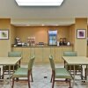 Отель La Quinta Inn Tampa Near Busch Gardens, фото 11