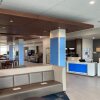 Отель Holiday Inn Express And Suites Madison West - Middleton, an IHG Hotel, фото 2