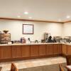 Отель Country Inn & Suites by Radisson, Carlisle, PA, фото 5