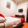 Отель RedDoorz Plus near Pasar Wisata, фото 6