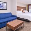 Отель Holiday Inn Express Hotel & Suites Selma, an IHG Hotel, фото 5