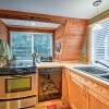 Отель Riverfront Gold Bar Cabin w/ Hot Tub & Mtn Views!, фото 4