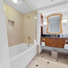 Отель CozySuites at Showboat Bold Beachfront Condo, фото 9