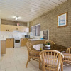 Отель Clifford Park Holiday Motor Inn, фото 20