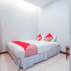 Отель OYO 135 Menteng Guest House, фото 3