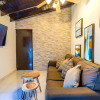 Отель Apartment With Charming Patio+ BBQ Near Beach! Free Util's, фото 2