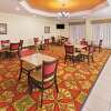 Отель La Quinta Inn & Suites by Wyndham Columbus TX, фото 19
