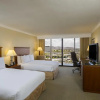 Отель Crowne Plaza Ontario, фото 1