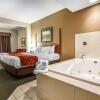 Отель Comfort Suites Milwaukee Airport, фото 6