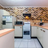 Отель Bay Parklands, Unit 45/2 Gowrie Ave, фото 12