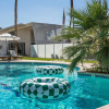 Отель Monkey Tree Hotel 7 by Avantstay Stylish Hotel in Palm Springs w/ Pool!, фото 9