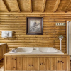 Отель Er92 - Virginia's Villa - Great Location! Close To All The Action! 5 Bedroom Cabin by RedAwning, фото 7