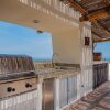 Отель Expansive Views of Famous Cabo Arch: Villa Sirena, фото 15