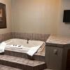 Отель Apple Tree Inn and Suites, фото 10