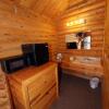 Отель Bear Country Cabin #1 в Сент-Чарльзе