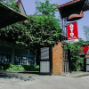 Отель OYO 1230 Kampoeng Osing Syariah Guesthouse, фото 1