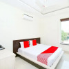 Отель Grand Taj By OYO Rooms, фото 1
