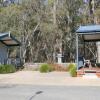 Отель Deniliquin Riverside Caravan Park в Дениликуине