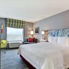 Отель Hampton Inn & Suites Newark-Harrison-Riverwalk, фото 4