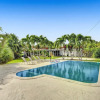Отель Casa Lago Waterfront Home & Pool Near Hard Rock Casino, фото 15