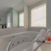 Отель Puppies Hollow, 2 Bedrooms, Pets, WiFi, Pool Access, Fireplace, Sleeps 4, фото 9