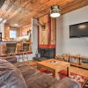 Отель Ludlow Vacation Rental - Steps to Ski Lift!, фото 6