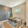 Отель Stylish Houston Townhome ~ 3 Mi to Downtown!, фото 4