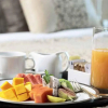 Отель Vavas Inn & Suites, фото 12
