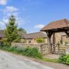 Отель Dyke Farm Barn | By Huluki Sussex Stays в Пайакомб