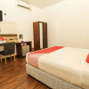Отель OYO 124 Clove Transit Hotel, фото 21