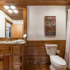 Отель High Loop, 5 Bedrooms, Wood Fireplace, Hot Tub, Grill, Pool Table, Sleep 12, фото 12