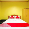 Отель Mawar Saron 2 by OYO Rooms, фото 6