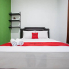 Отель RedDoorz Syariah near DBL Arena 2, фото 6