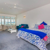Отель Waiheke Waterfront Lodge, фото 2