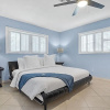 Отель Renovated Quiet All King Bed Suites, фото 21