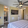 Отель Stunning Oceanside Condo: Walk to the Beach!, фото 4