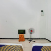 Отель SPOT ON 92801 Penginapan Puti Syariah, фото 11