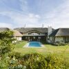 Отель The Thatch House Hermanus, фото 30