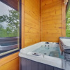 Отель Sensational Views 4 Bedroom Cabin by RedAwning, фото 17