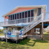Отель The Cotton Candy Beach House 3 Bedroom Cottage by Redawning, фото 30