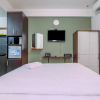 Отель Fancy And Nice Studio At Transpark Cibubur Apartment, фото 2