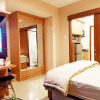 Отель Apartemen Grand Kamala Lagoon by Aparian, фото 5