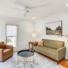 Отель Vibrant Tyler Apartment: 2 Mi to Tyler Rose Garden, фото 2
