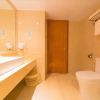 Отель GreenTree Alliance Zhuhai Jidajiuzhou Port Hotel, фото 11