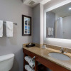Отель Comfort Suites near Birkdale Village- Huntersville, фото 8