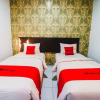 Отель Reddoorz Plus near Mall Ratu Indah 2, фото 2