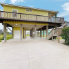 Отель Spacious Gulf-side - Steps To Beach 4 Bedroom Home, фото 1